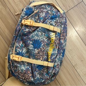 Patagonia Atom sling backpack